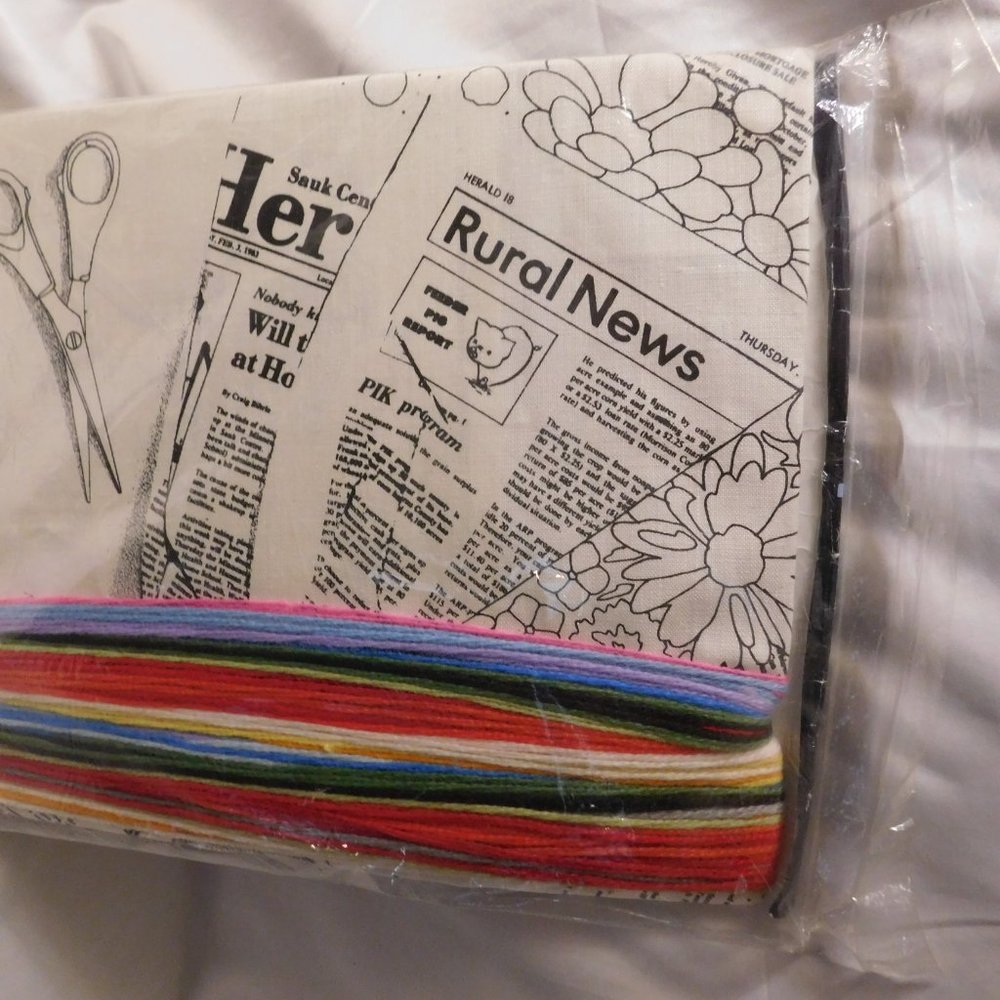 Vintage Monarch Horizons Crewel Stitchery Country Bouquet NEW IN PACKAGE - Picture 3 of 4